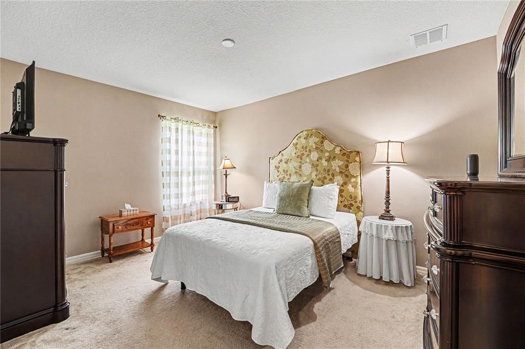 For Sale: $465,000 (4 beds, 3 baths, 2365 Square Feet)