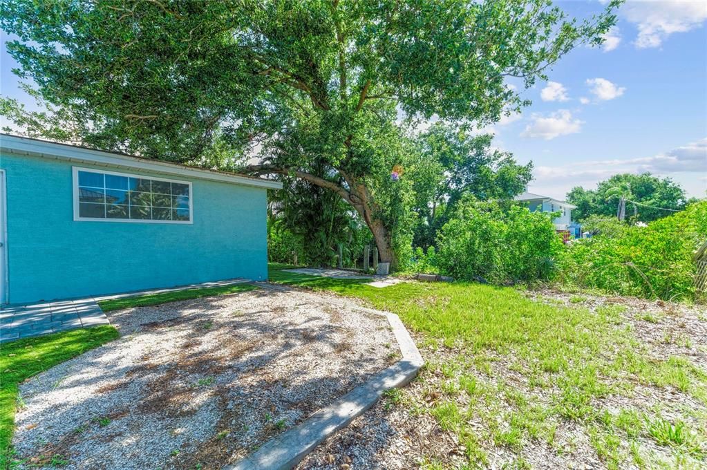 For Sale: $650,000 (3 beds, 1 baths, 1746 Square Feet)