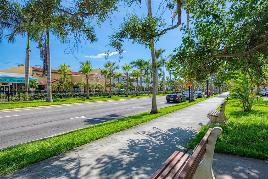 For Sale: $650,000 (3 beds, 1 baths, 1746 Square Feet)