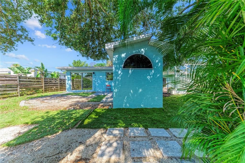 For Sale: $650,000 (3 beds, 1 baths, 1746 Square Feet)