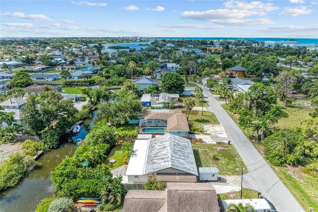 For Sale: $650,000 (3 beds, 1 baths, 1746 Square Feet)