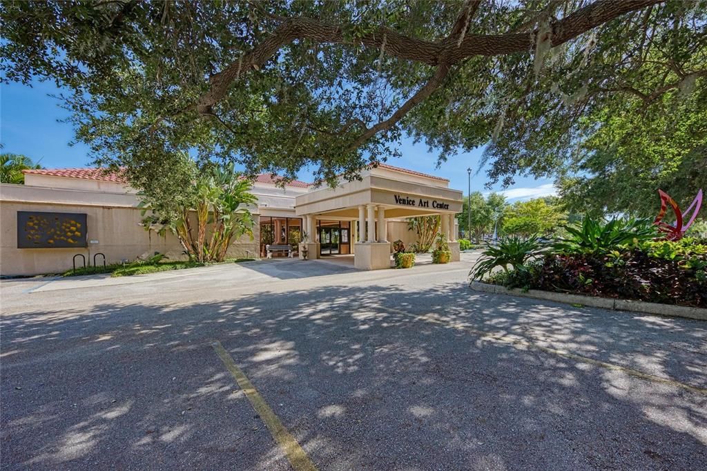 For Sale: $650,000 (3 beds, 1 baths, 1746 Square Feet)