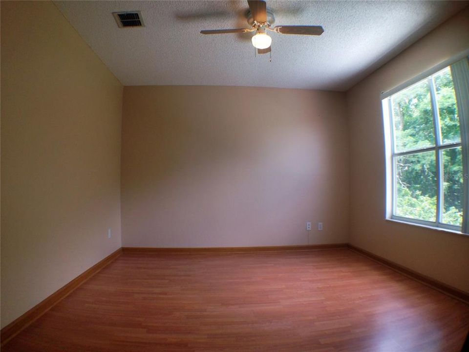 В аренду: $2,450 (4 спален, 2 ванн, 1300 Квадратных фут)