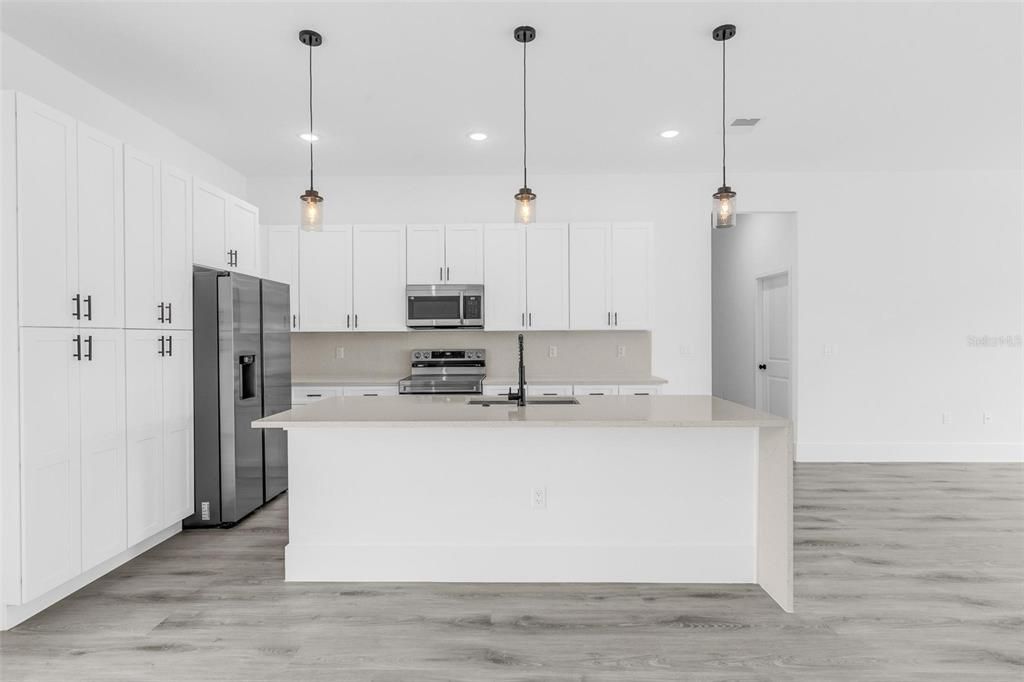 Active With Contract: $319,900 (4 beds, 2 baths, 1955 Square Feet)