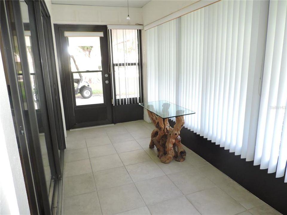 For Sale: $146,900 (2 beds, 2 baths, 958 Square Feet)