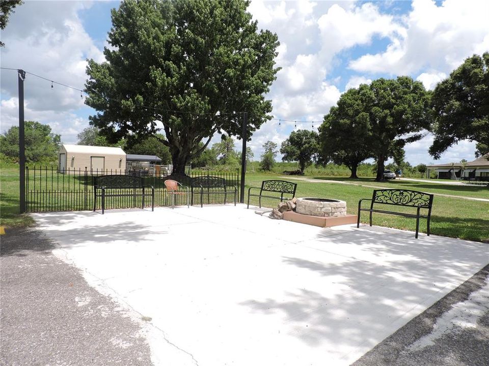 For Sale: $146,900 (2 beds, 2 baths, 958 Square Feet)