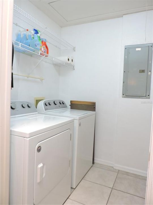 For Sale: $146,900 (2 beds, 2 baths, 958 Square Feet)