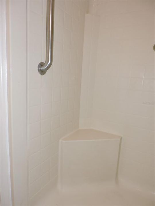 For Sale: $146,900 (2 beds, 2 baths, 958 Square Feet)