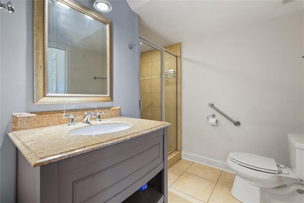 На продажу: $259,000 (4 спален, 2 ванн, 1604 Квадратных фут)