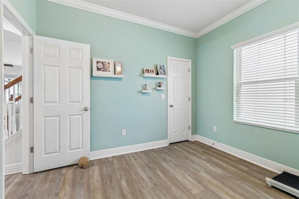 For Sale: $595,000 (5 beds, 3 baths, 2932 Square Feet)