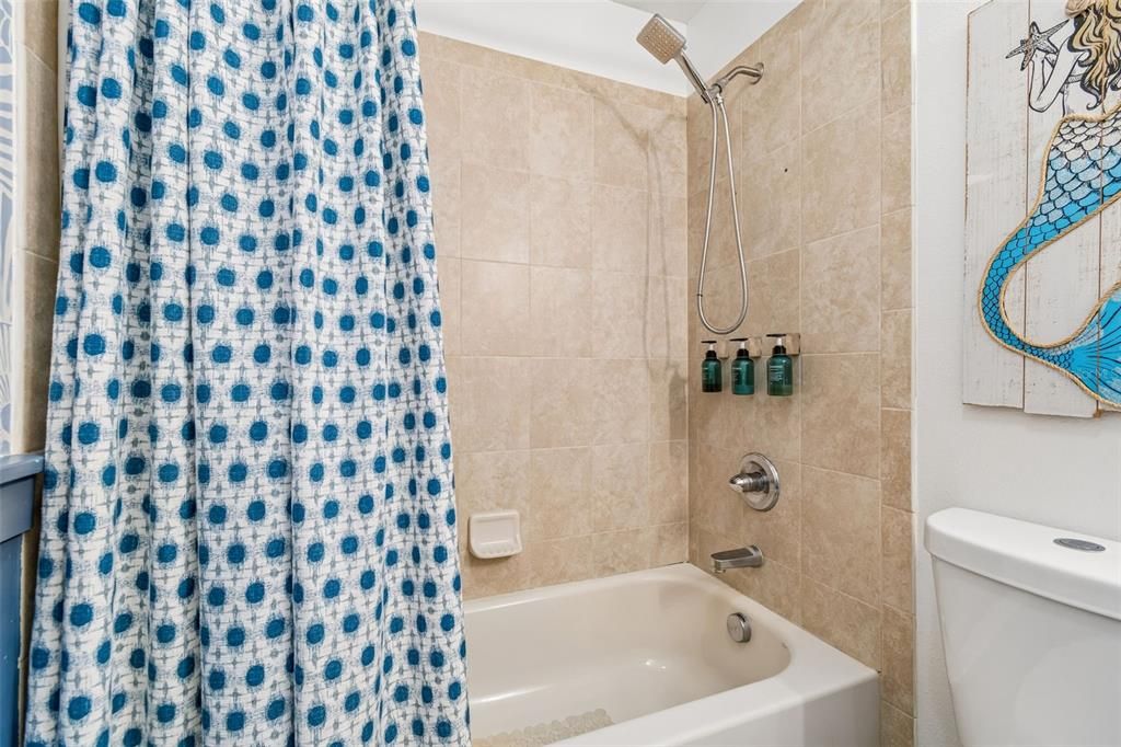 For Sale: $595,000 (5 beds, 3 baths, 2932 Square Feet)