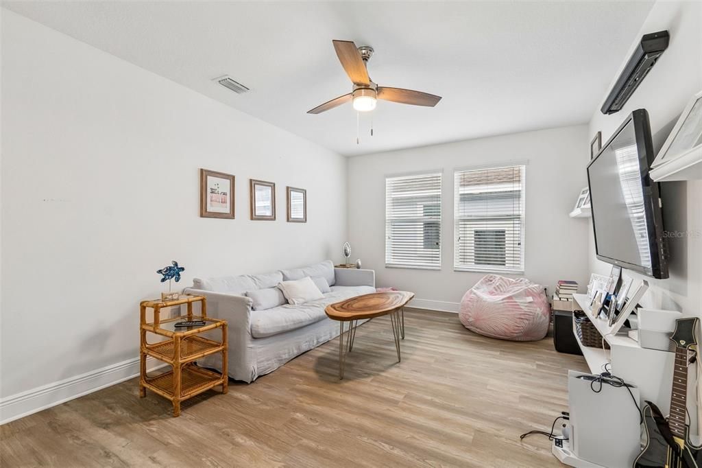 For Sale: $595,000 (5 beds, 3 baths, 2932 Square Feet)