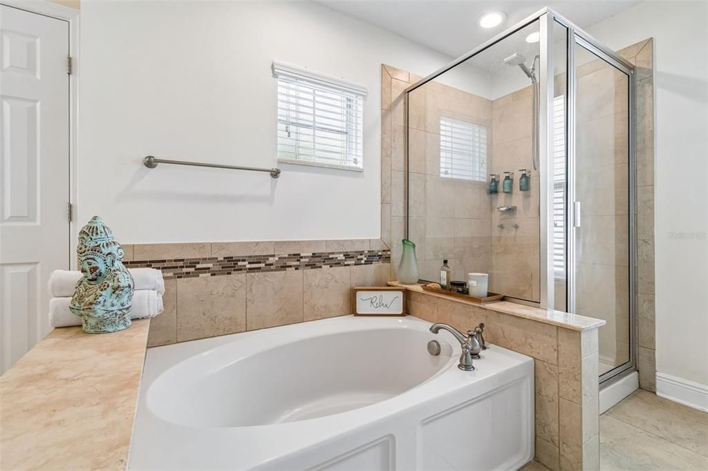 For Sale: $595,000 (5 beds, 3 baths, 2932 Square Feet)