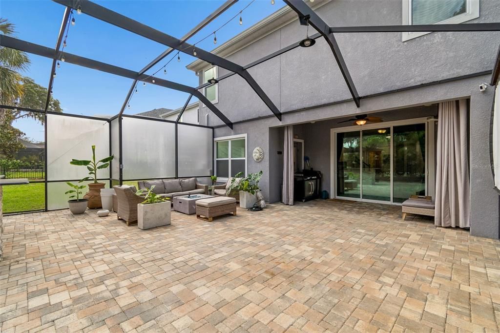 For Sale: $595,000 (5 beds, 3 baths, 2932 Square Feet)