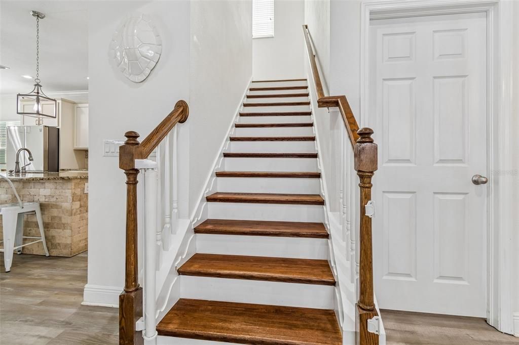 For Sale: $595,000 (5 beds, 3 baths, 2932 Square Feet)