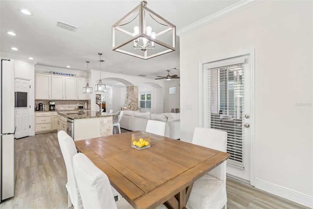 For Sale: $595,000 (5 beds, 3 baths, 2932 Square Feet)