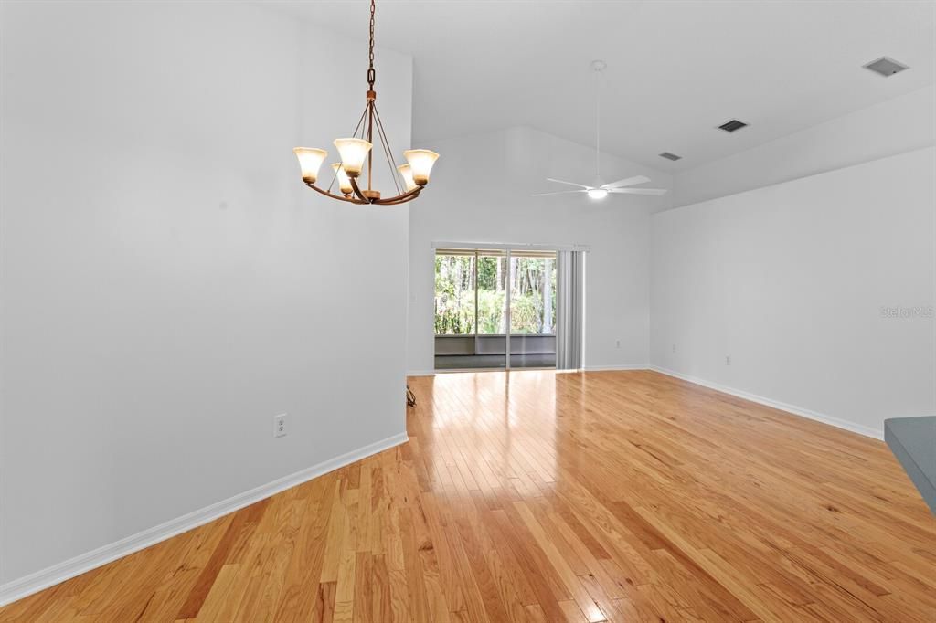 En Venta: $450,000 (3 camas, 2 baños, 1419 Pies cuadrados)