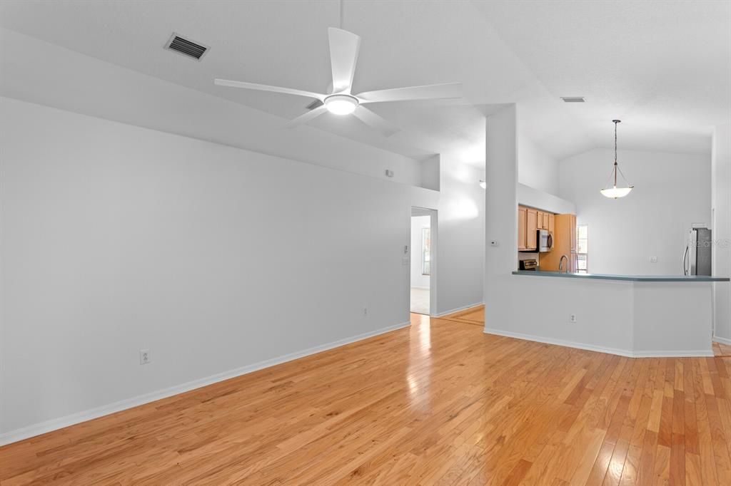 En Venta: $450,000 (3 camas, 2 baños, 1419 Pies cuadrados)