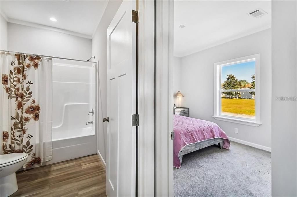 En Venta: $172,000 (2 camas, 2 baños, 1231 Pies cuadrados)