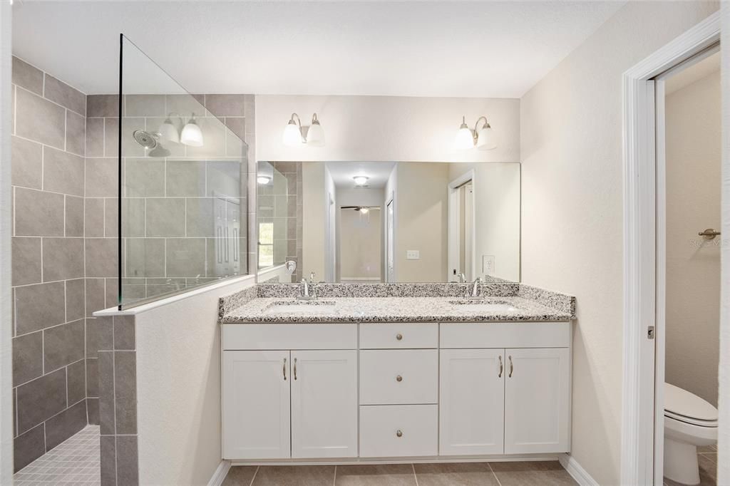 For Sale: $269,000 (3 beds, 2 baths, 1671 Square Feet)