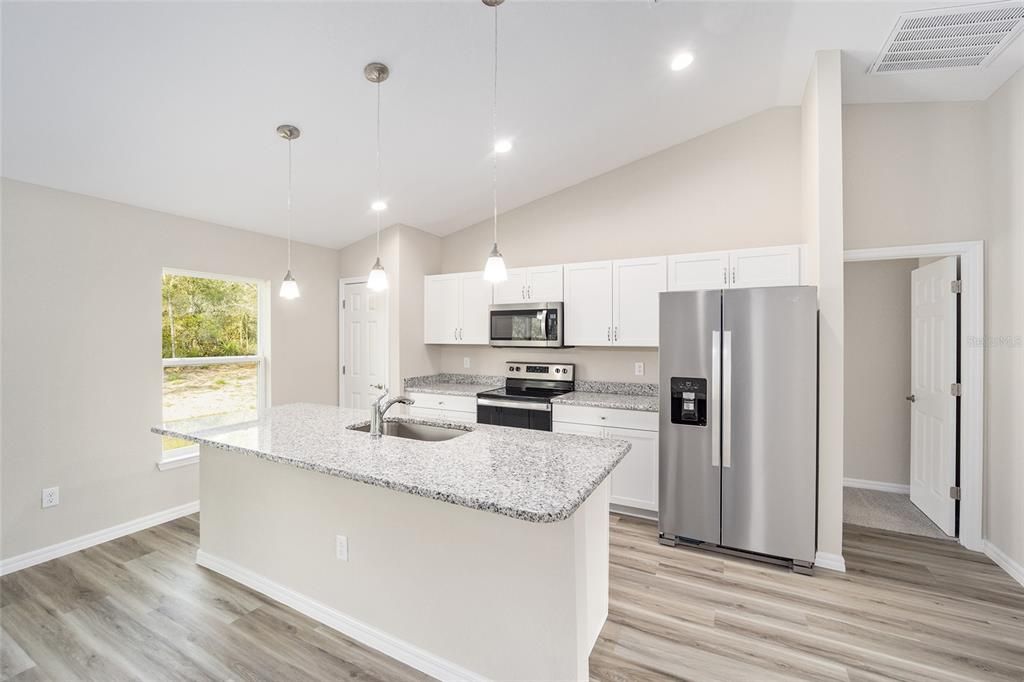 For Sale: $269,000 (3 beds, 2 baths, 1671 Square Feet)