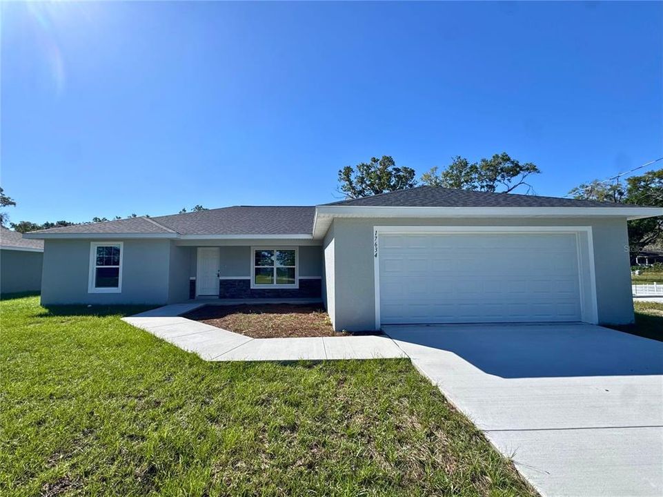 For Sale: $269,000 (3 beds, 2 baths, 1671 Square Feet)