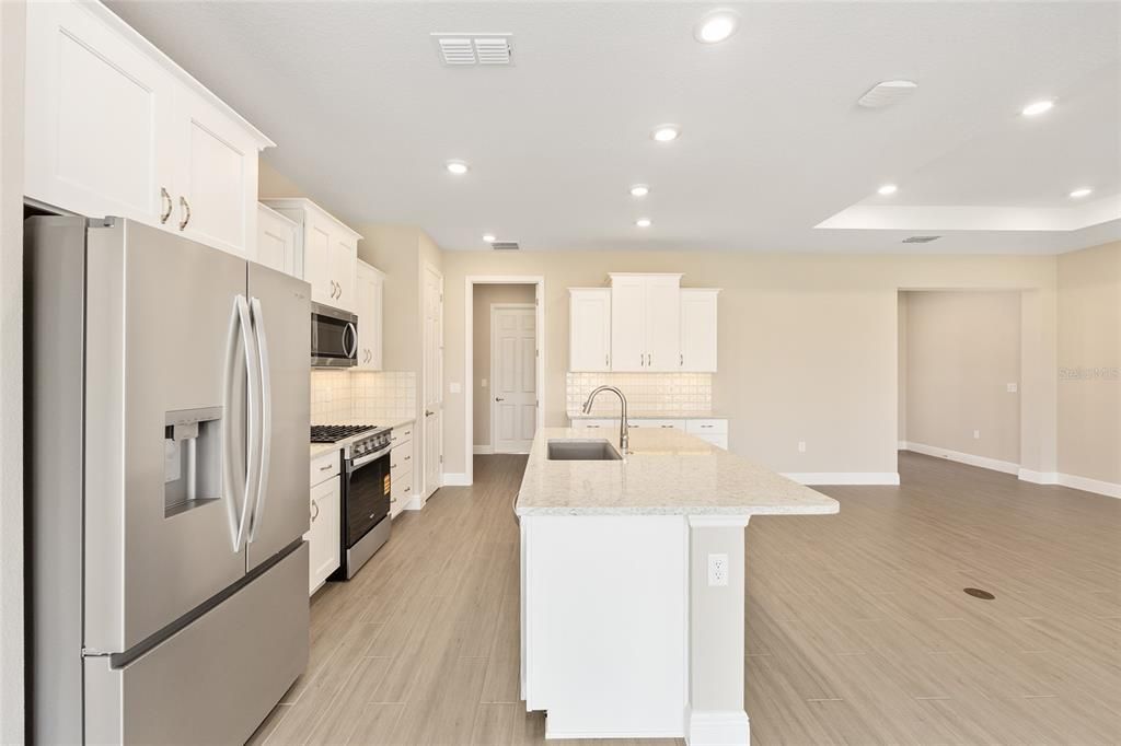 En Venta: $419,750 (2 camas, 2 baños, 1718 Pies cuadrados)
