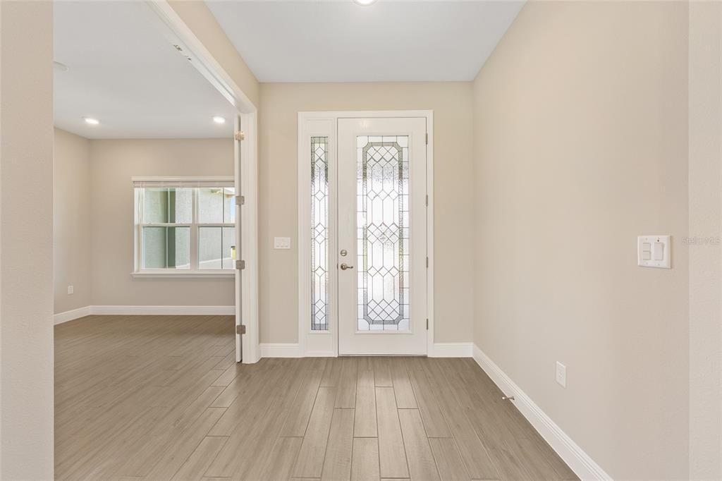 En Venta: $419,750 (2 camas, 2 baños, 1718 Pies cuadrados)