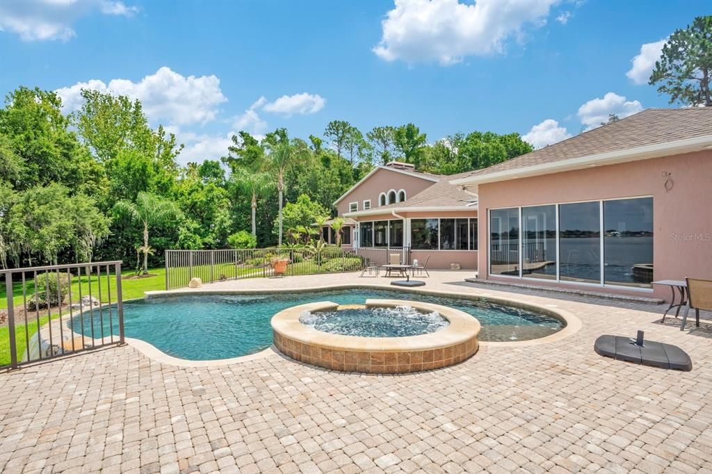 For Sale: $3,000,000 (5 beds, 4 baths, 7208 Square Feet)
