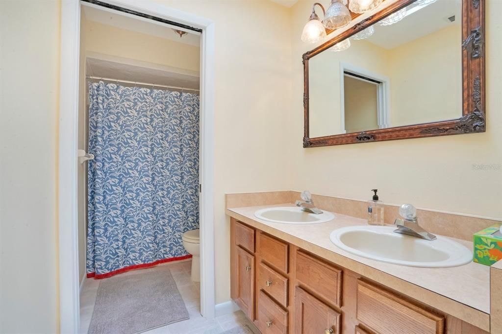 For Sale: $3,000,000 (5 beds, 4 baths, 7208 Square Feet)