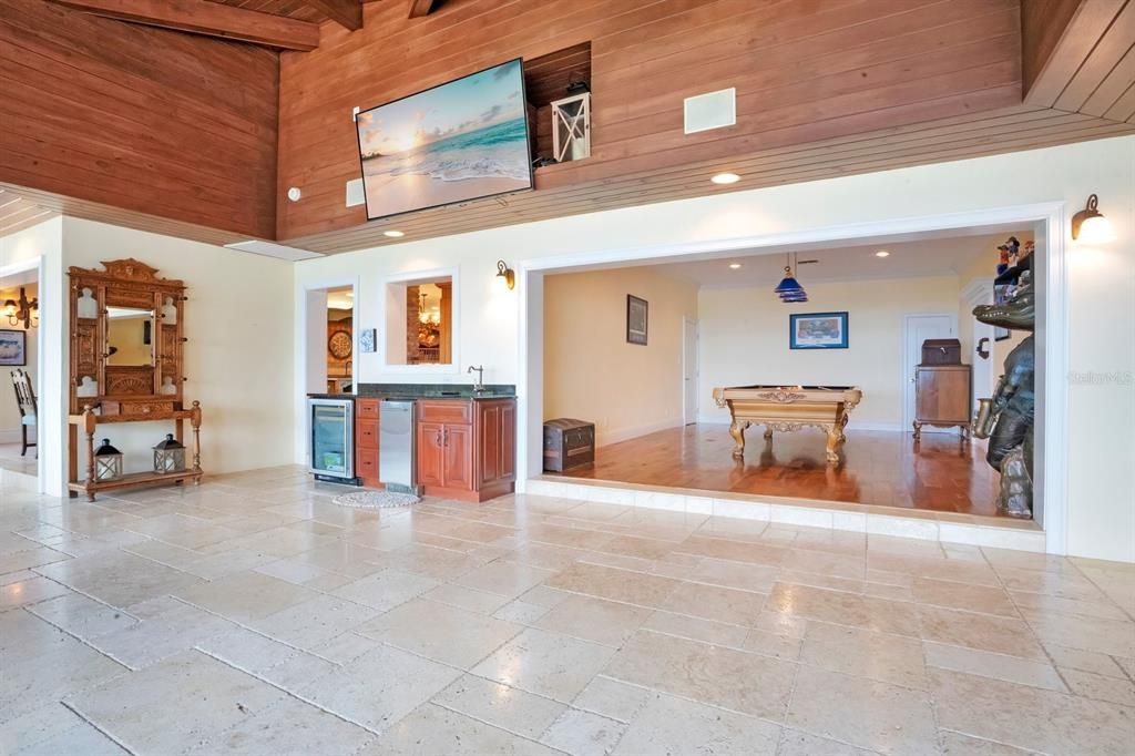 For Sale: $3,000,000 (5 beds, 4 baths, 7208 Square Feet)