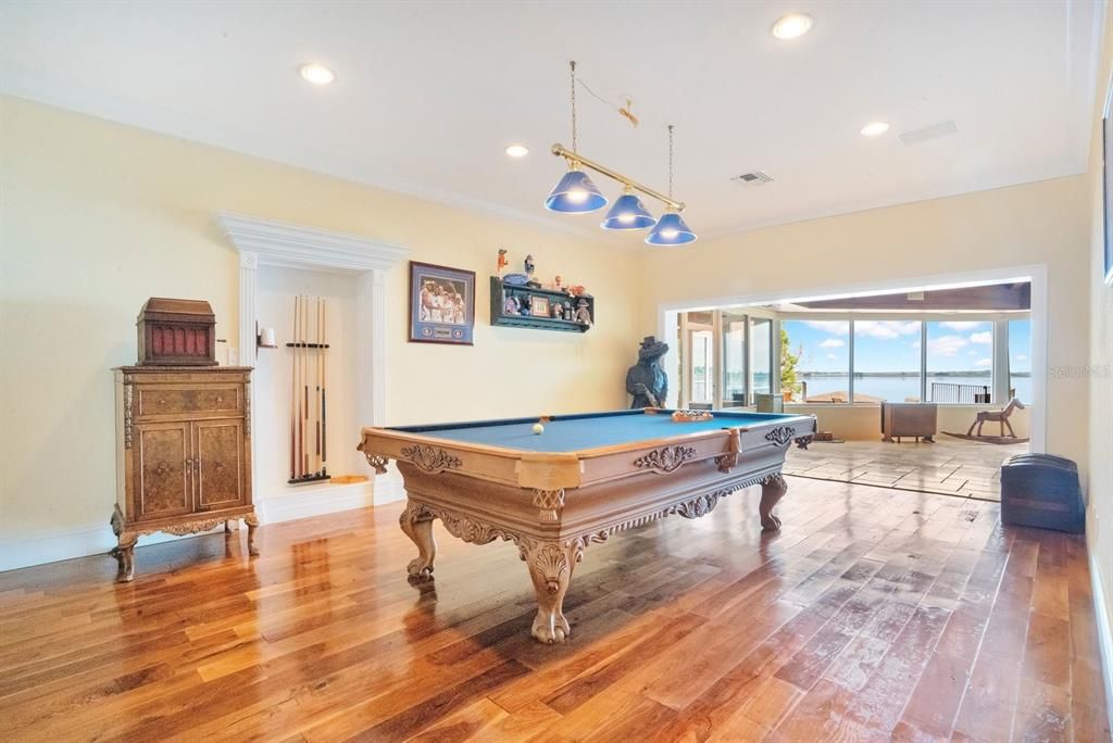 For Sale: $3,000,000 (5 beds, 4 baths, 7208 Square Feet)