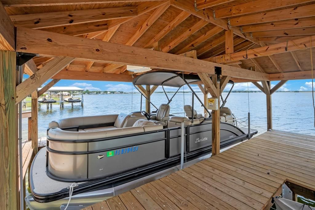 For Sale: $3,000,000 (5 beds, 4 baths, 7208 Square Feet)
