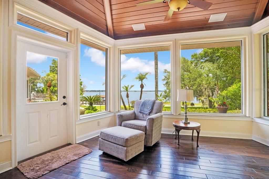 For Sale: $3,000,000 (5 beds, 4 baths, 7208 Square Feet)