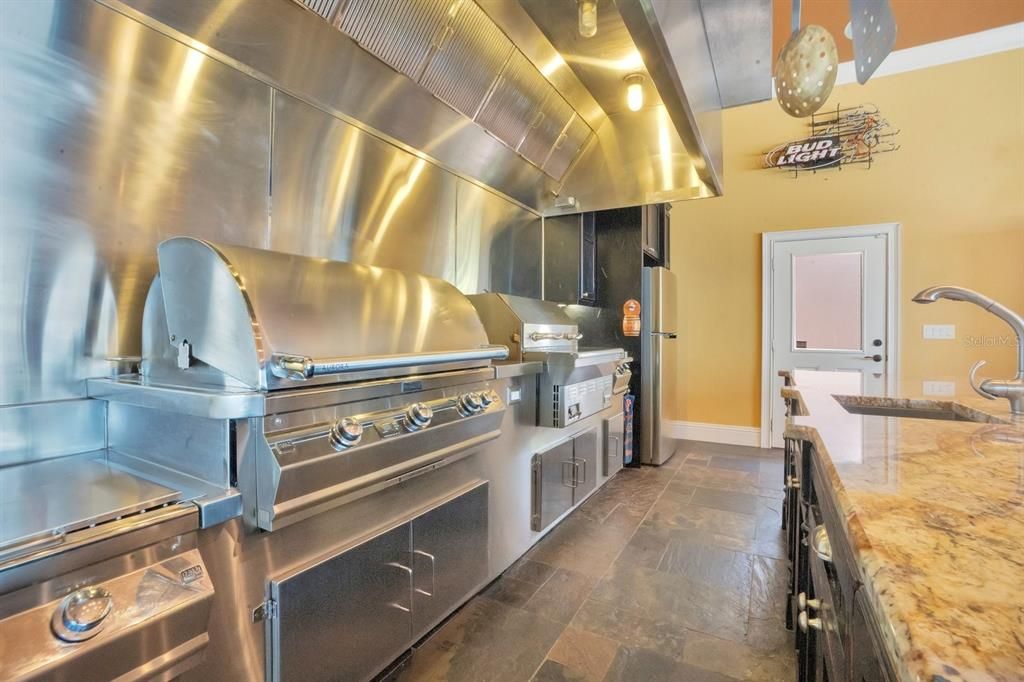 For Sale: $3,000,000 (5 beds, 4 baths, 7208 Square Feet)