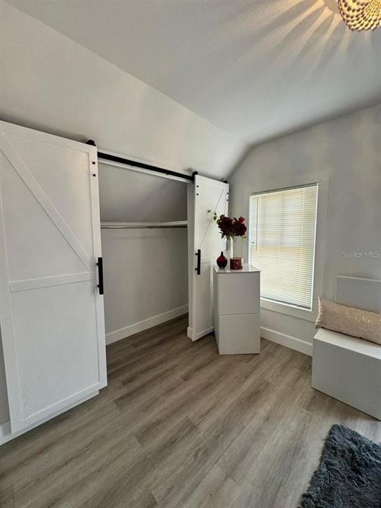 For Rent: $1,300 (2 beds, 1 baths, 800 Square Feet)