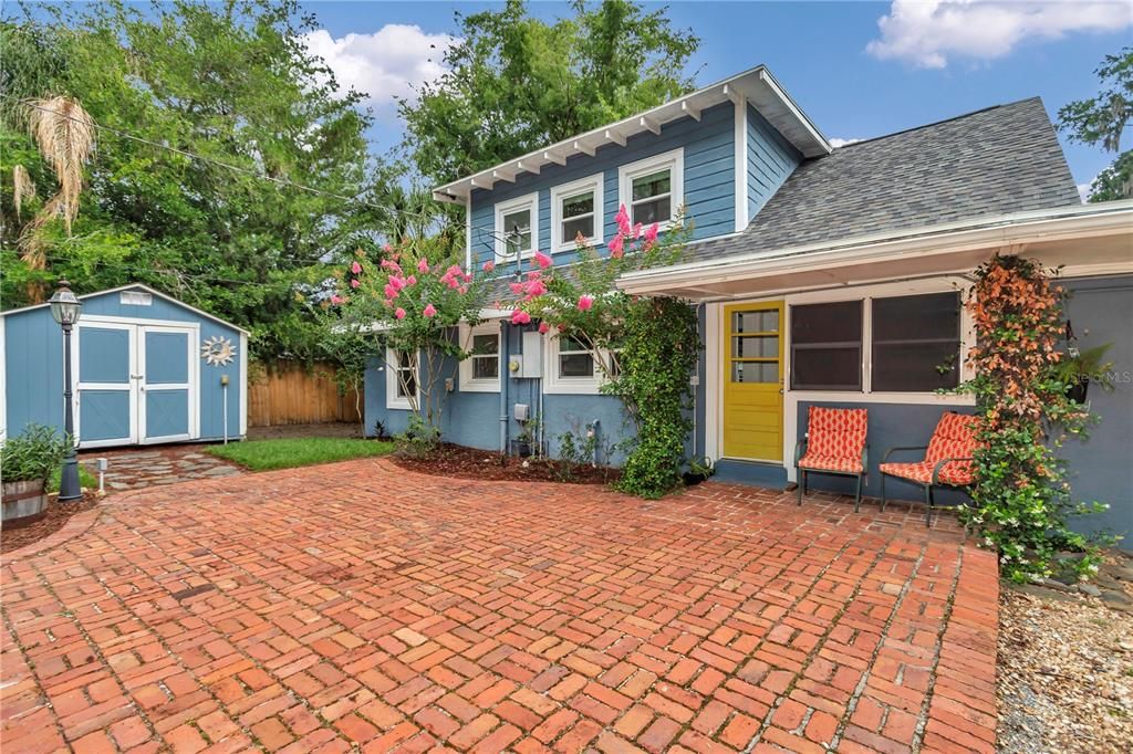 For Sale: $319,000 (4 beds, 2 baths, 1875 Square Feet)
