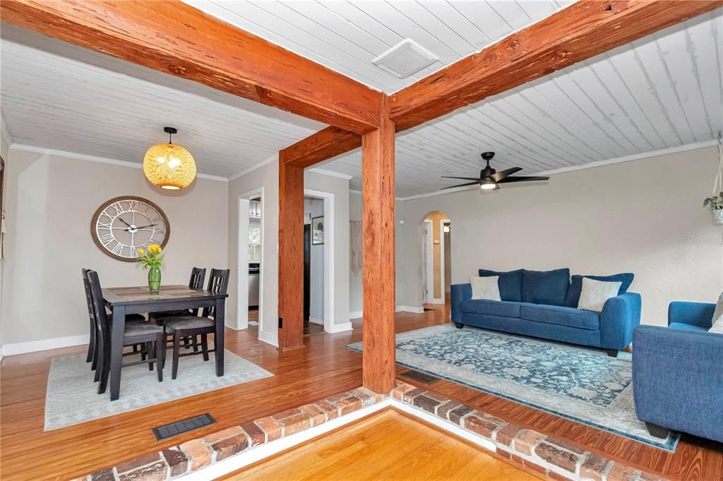 For Sale: $319,000 (4 beds, 2 baths, 1875 Square Feet)