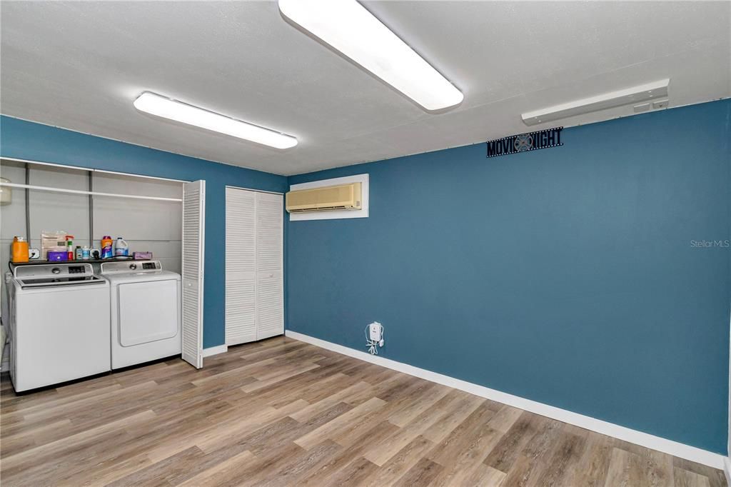 For Sale: $319,000 (4 beds, 2 baths, 1875 Square Feet)
