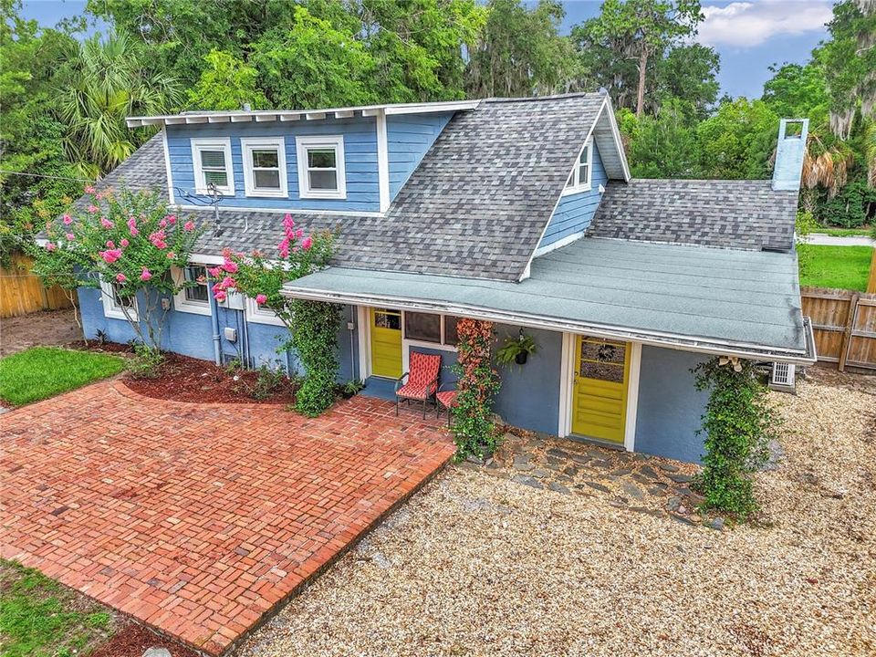 For Sale: $319,000 (4 beds, 2 baths, 1875 Square Feet)