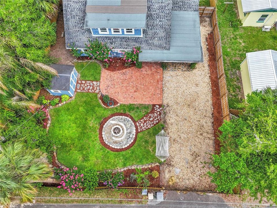 For Sale: $319,000 (4 beds, 2 baths, 1875 Square Feet)