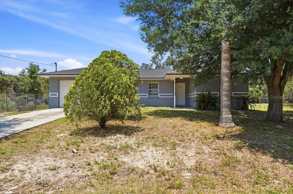 Active With Contract: $225,000 (3 beds, 2 baths, 1018 Square Feet)