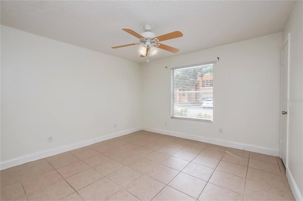 В аренду: $1,895 (3 спален, 2 ванн, 1253 Квадратных фут)