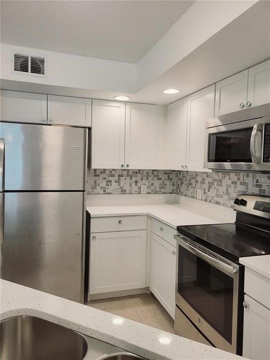 В аренду: $1,895 (3 спален, 2 ванн, 1253 Квадратных фут)