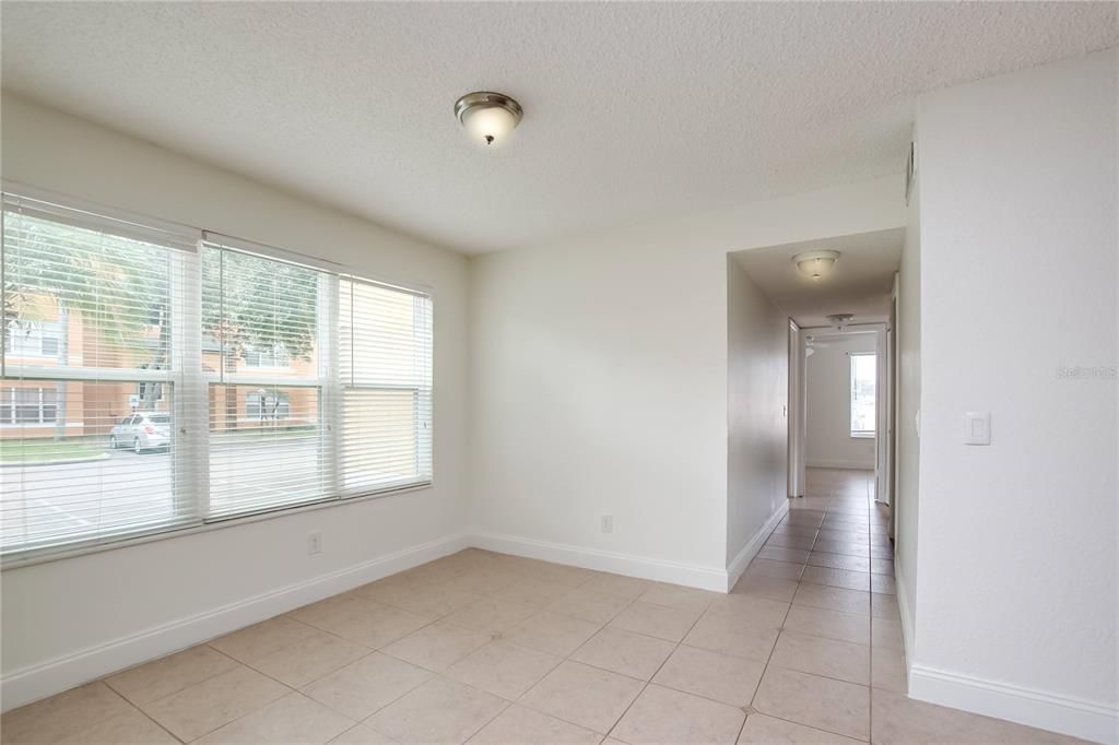 В аренду: $1,895 (3 спален, 2 ванн, 1253 Квадратных фут)