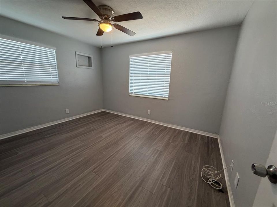 В аренду: $1,995 (4 спален, 1 ванн, 1042 Квадратных фут)