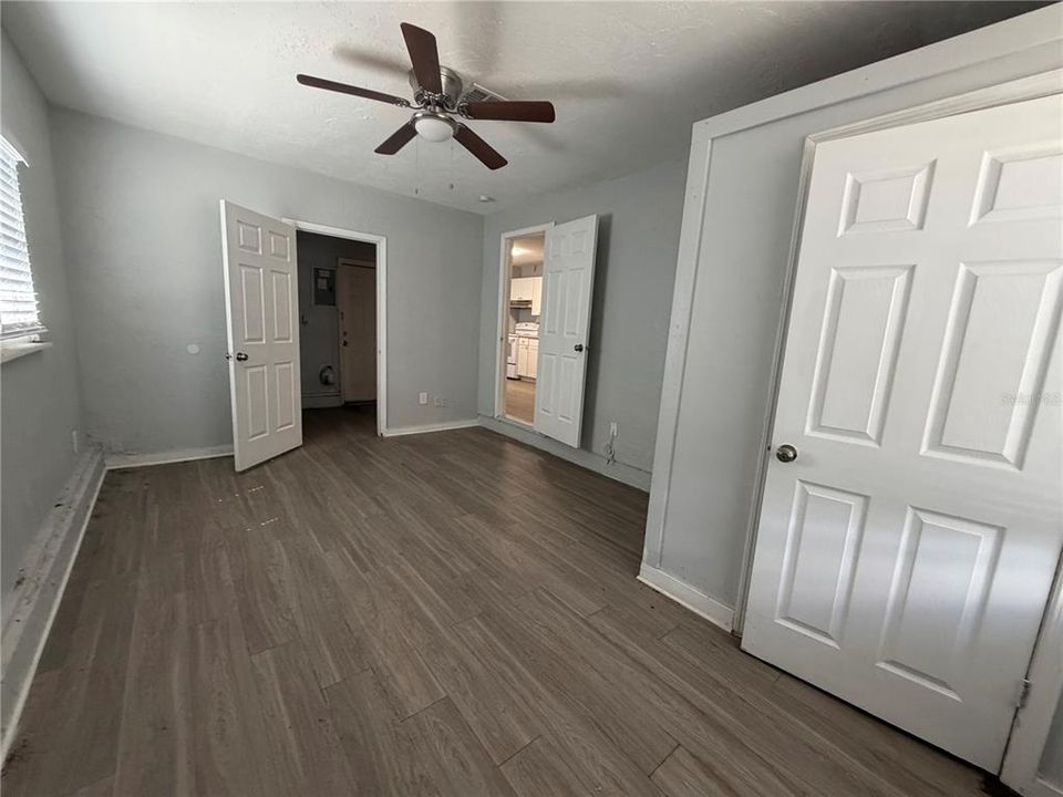 В аренду: $1,995 (4 спален, 1 ванн, 1042 Квадратных фут)