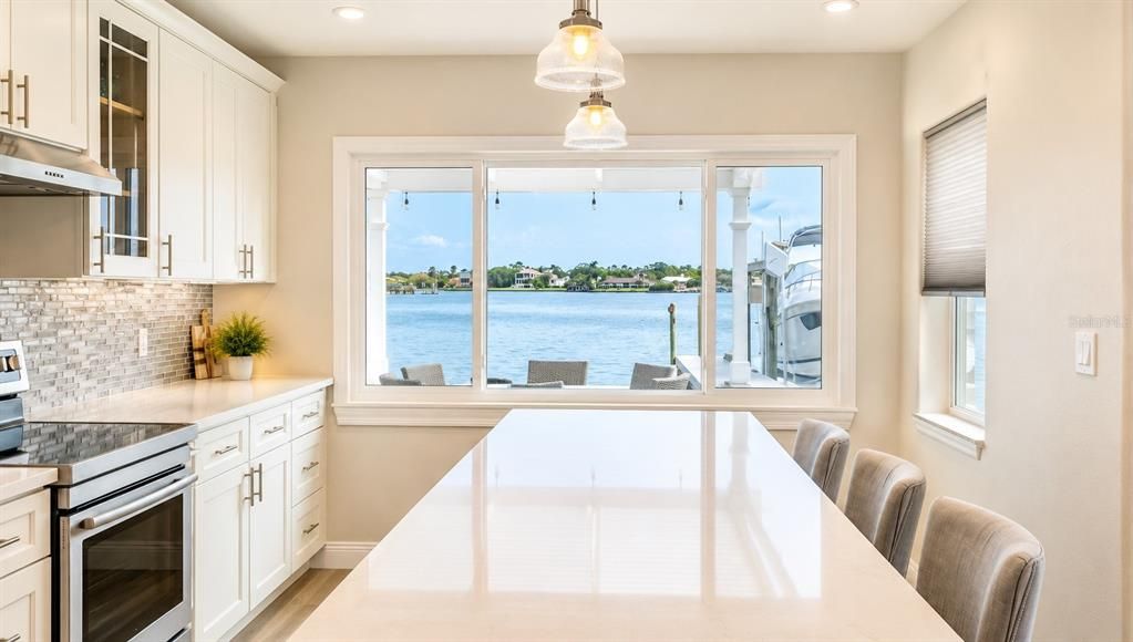 For Sale: $1,279,000 (2 beds, 2 baths, 1107 Square Feet)