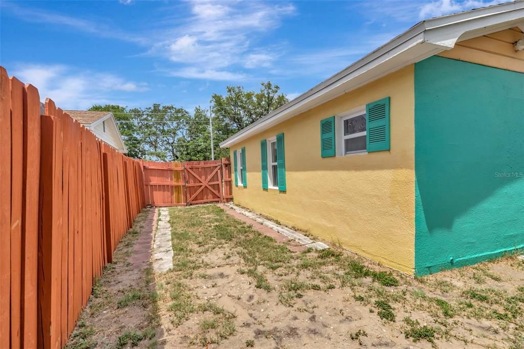 На продажу: $465,000 (3 спален, 2 ванн, 1548 Квадратных фут)