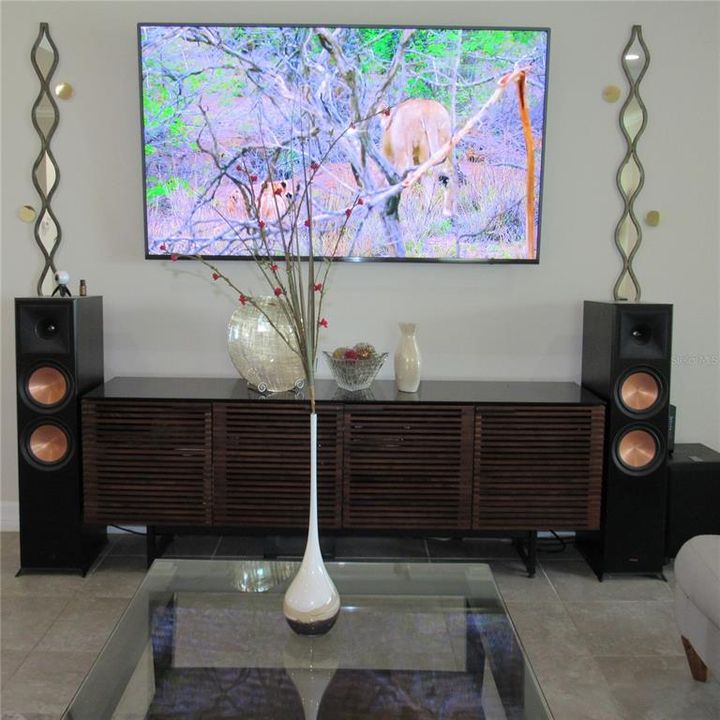 В аренду: $3,400 (4 спален, 3 ванн, 2345 Квадратных фут)